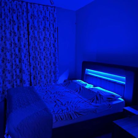 Esar Apartment Дуррес Екстер'єр фото